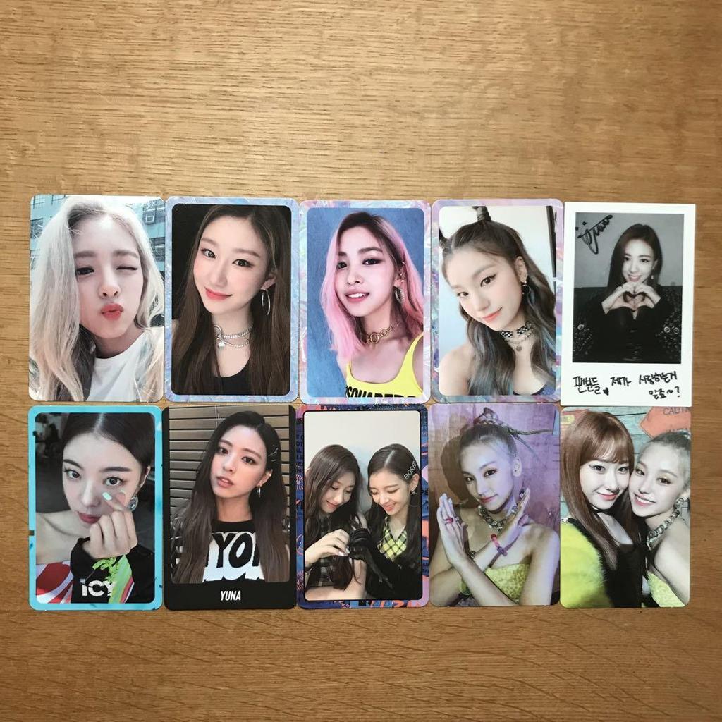 [USED] ITZY Yuna, Ryujin, Yeji, Lia, Chaeryeong Autographs