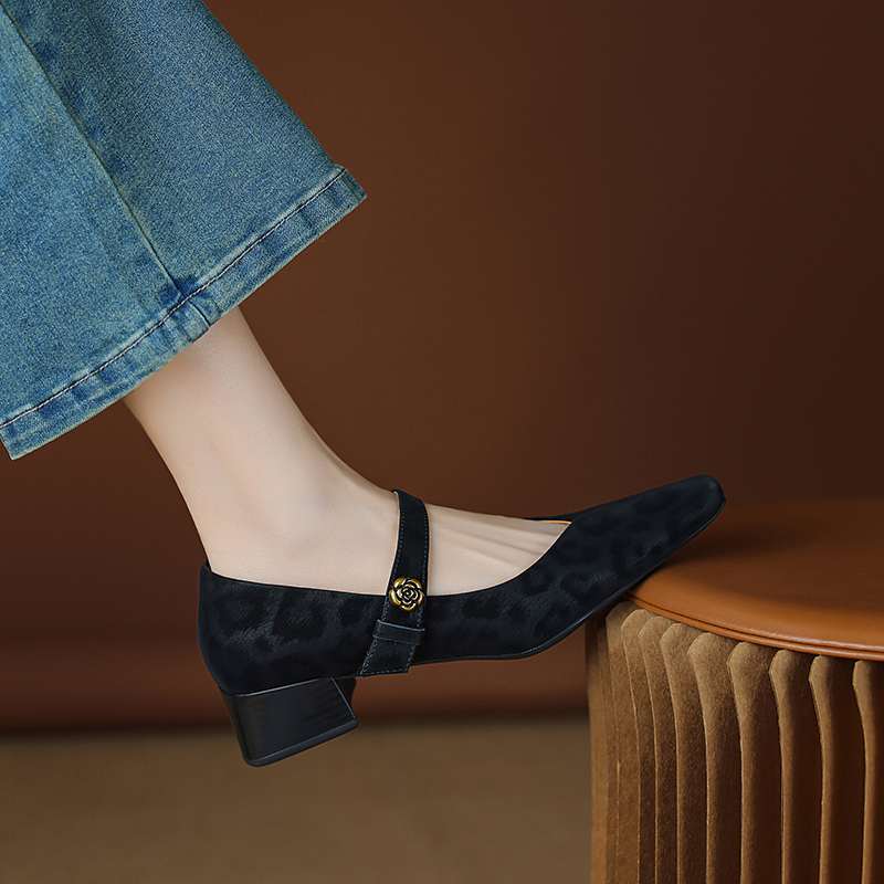 Krazing Pot Sheep Skin Summer Spring Autumn Med Heels Buckle Straps Women Leopard Patterns Square Toe Shallow Pumps