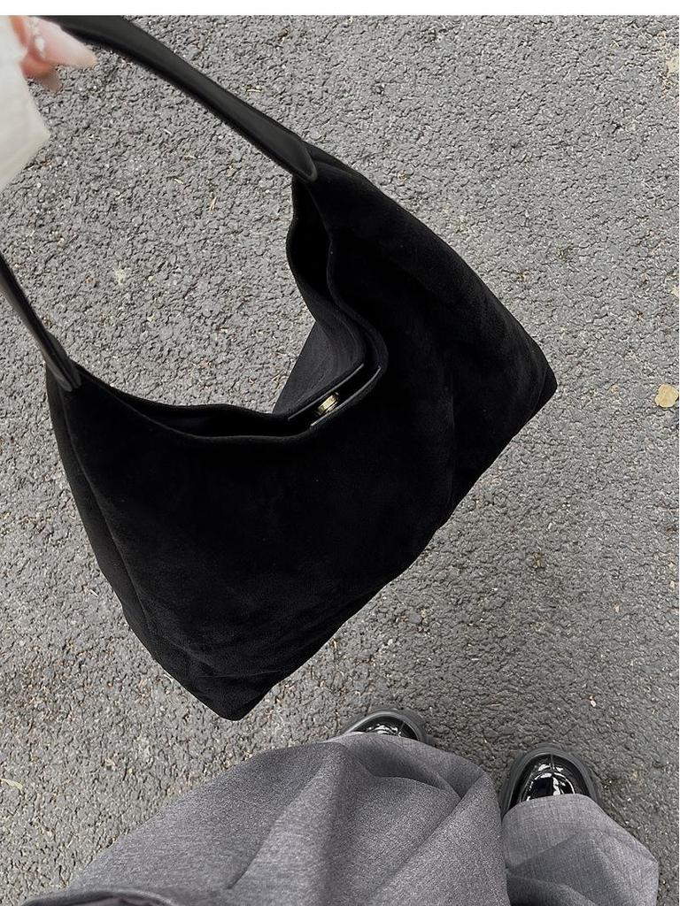 Women's Large Capacity Retro Frosted Shoulder Bag, 2023 Autumn/Winter Collection – Versatile Mother-Child Bucket Style