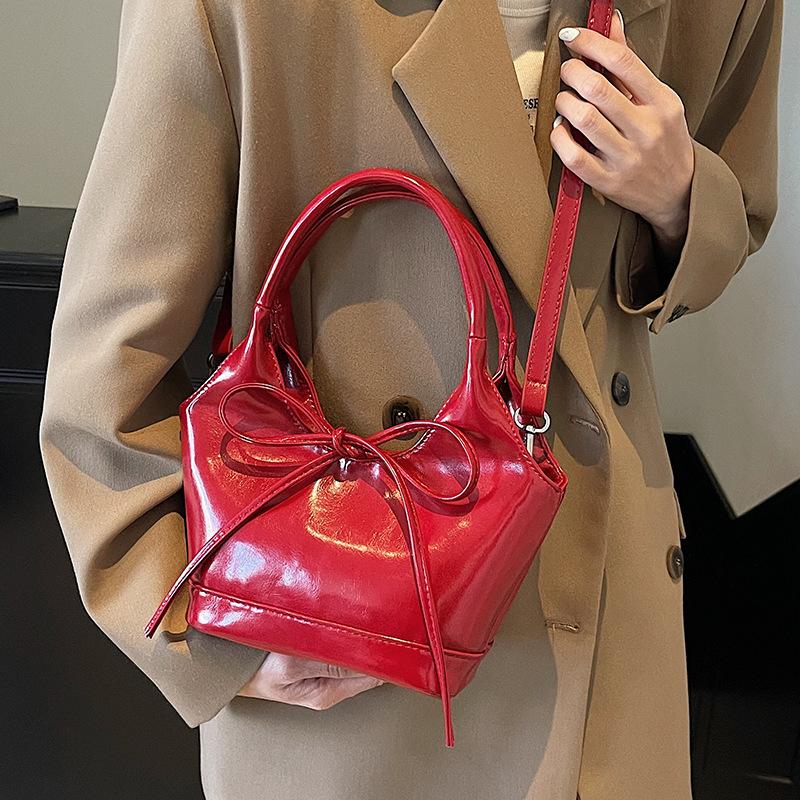 Popular Retro Bow Bucket Crossbody Tote Bag Women's Casual Premium Underarm Handheld Red Wedding Bag