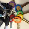 Halbkreisförmige Schlüsselanhänger 32 Stück Kunststoffabdeckungen Anhänger Weiche Gummi-Elastikringe Standard Flache Organisation Haus Bunte Aufsätze Abdeckungs-Set