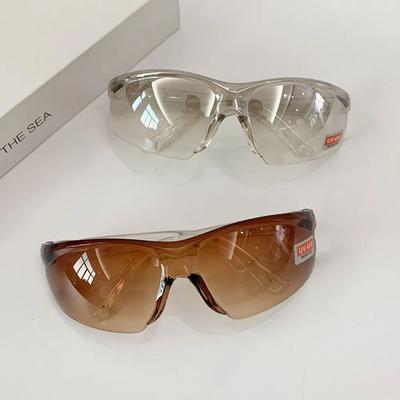 Štýlové Unisex Bezpečnostné Okuliare Slnečné Okuliare s Plnou Ochrannou na Oči s Odolnými voči Poškriabaniu Šošovkami Výbava pre Jazdu, Turistiku & Vonkajšie Športy