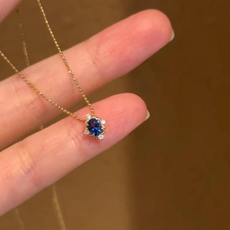 Trendy Shiny Bead Clavicle Necklace for Women - Cool Niche Design