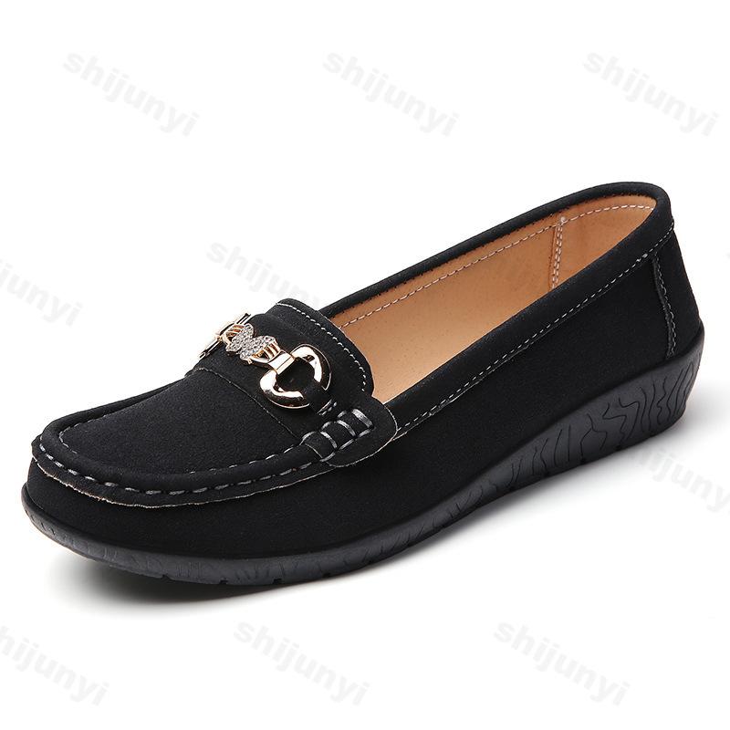Fashion Women's Flat Shoes 2025 Spring Autumn Light New Comfortable Plus Size White Women's Vulcanize Shoes Casual Women Loafers 35-43