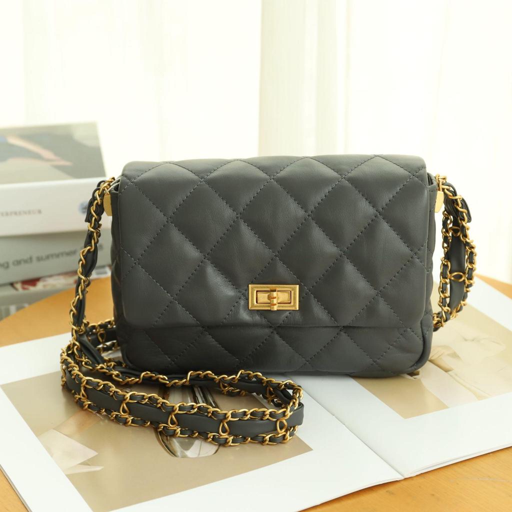 Chic Calfskin Mini Bag - Diamond Pattern Chain Crossbody