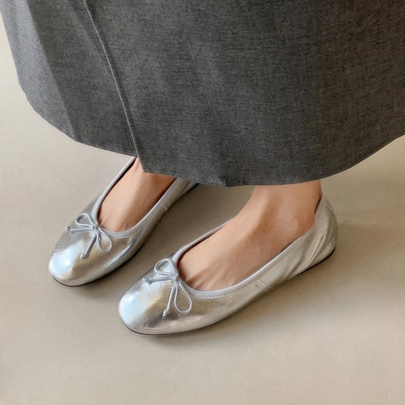 New four-season lazy shoes non-slip beef tendon sole large size single shoes women's low-top shallow mouth comfortable soft cowhide single shoes