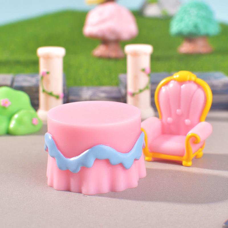 Micro-landscape Creative European-style Landmark Buildings, Garden Dollhouses, Decorative Handicrafts, and Miniature Small Ornaments