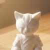 Estatua de Gato Guerrero Escultura de Gato Samurái Impresa en 3D Adorno Animal Caprichoso de Escritorio para Decoración de Mesa Estante de Sala de Estar Regalo para Amantes de los Gatos Coleccionistas