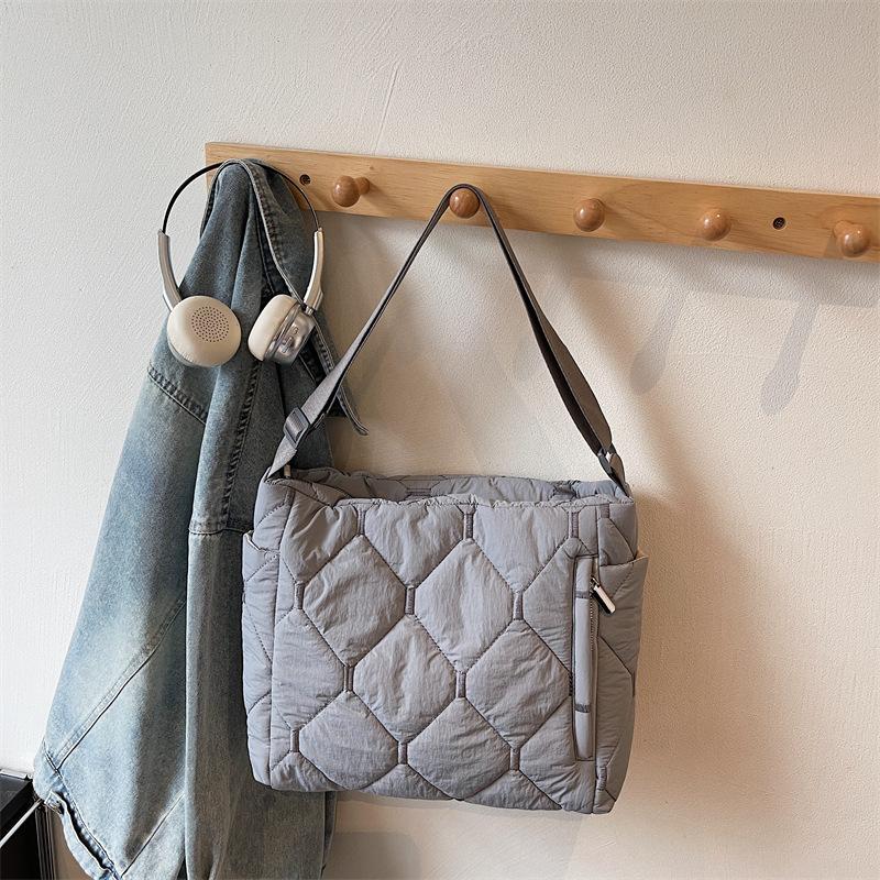 Casual Large-capacity Cotton Bag Women's Autumn and Winter New Fashion Diamond Tote Bag Shoulder Messenger Bag