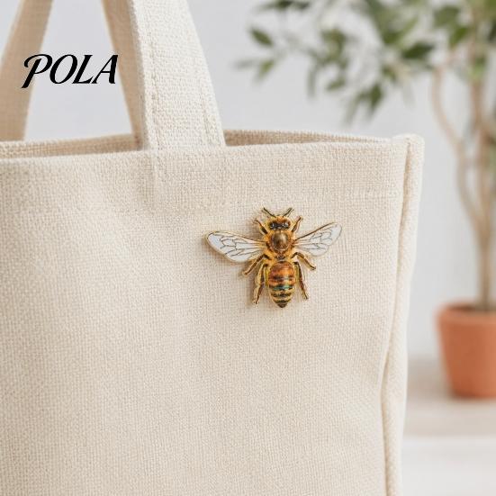 Insect Brooch For Suits Realistic Bee Brooch, Metal Honey Enamel, Fashion Animal Pin for Coats Bags Accessories, Great Mother Wife Sisters Friends