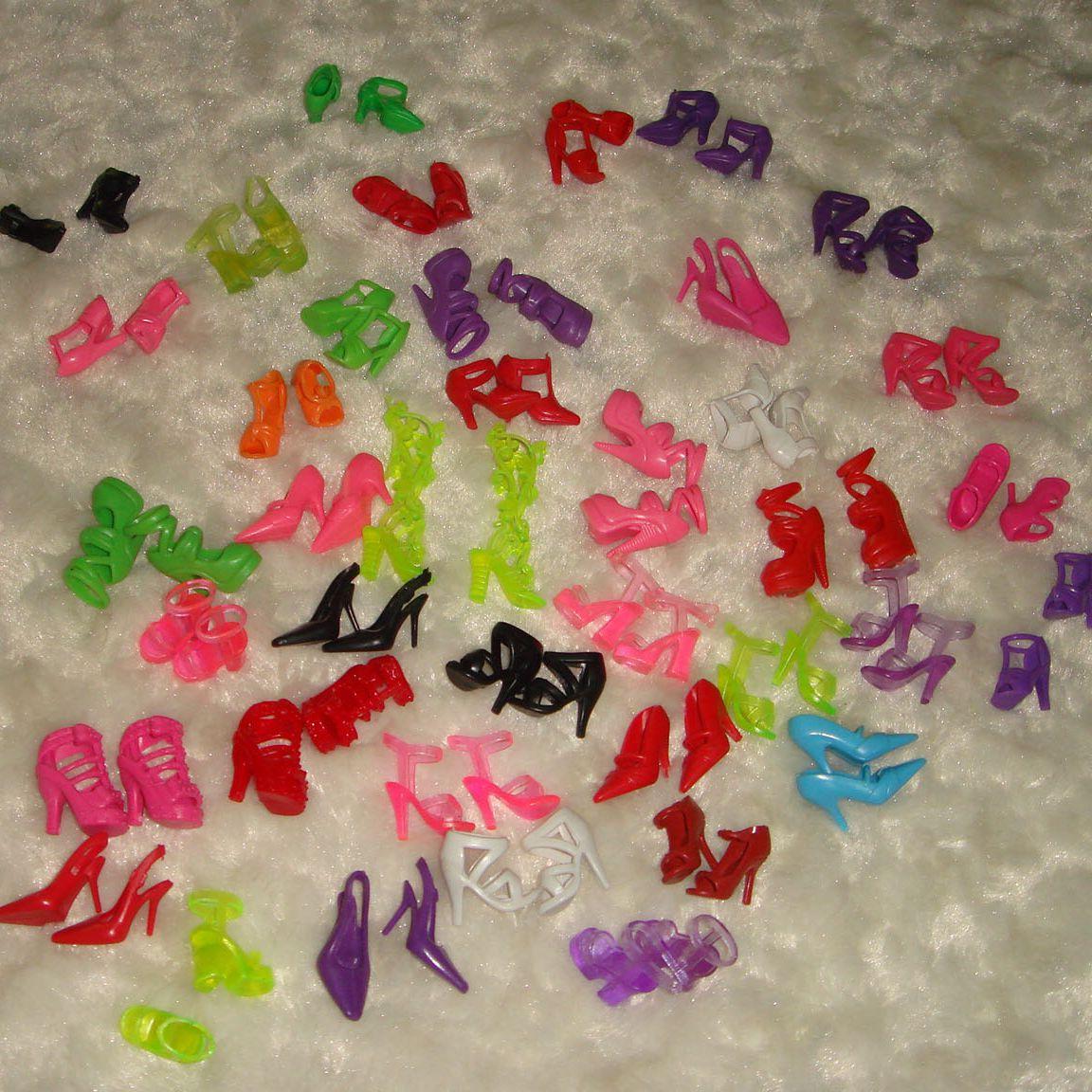 

40 пар/лот, аксессуары для кукол, модный микс, ассорти, кукольная обувь, различные стили, сандалии на каблуке для кукол Барби, 1/6 куклы BJD разноцветный