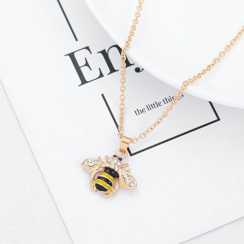 Stunning European And American Style Bee Necklace With Brilliant Rhinestones And Adjustable Chain Length