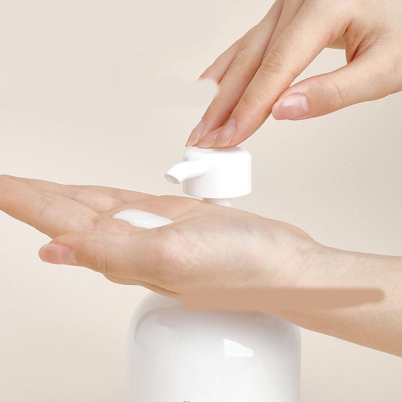 Shampoo Dispenser Bottle Plastic 500ml Large Capacity Home Decoration with Pump for Bathroom White
