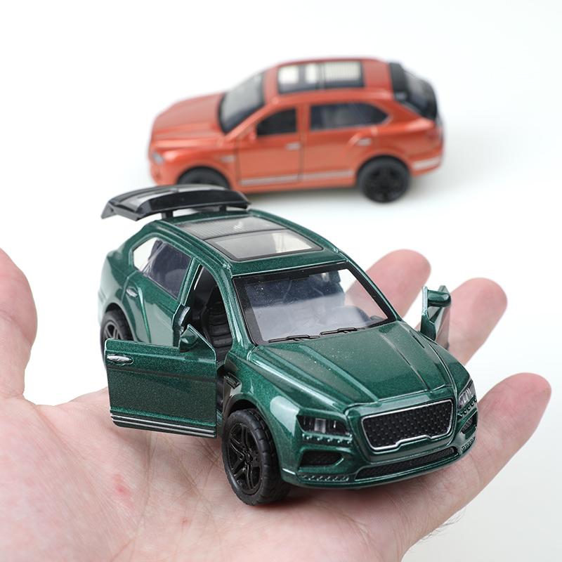 (Bagged) 1:36 Alloy Car Model Simulates A Car Pulling Back Car Decorations To Collect Toys for Boys