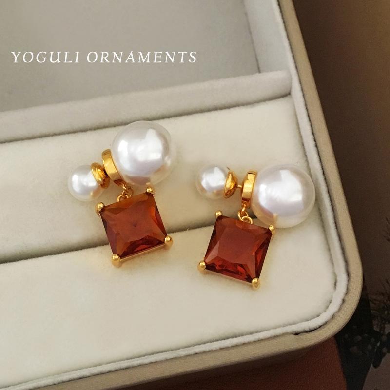 Premium Sense Light Luxury Spring and Summer Earrings Necklace Temperament Retro Earrings Trendy Niche Jewelry