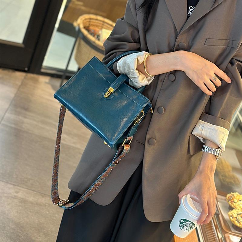 Women's Bag Retro Broadband Hand Bill Shoulder Crossbody Bag Simple Everything High Appearance Level Niche Motorcycle Bag