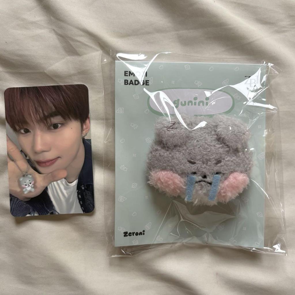 [USED] ZERONI ZB1 Emoji Badge Bonus Trading Card
