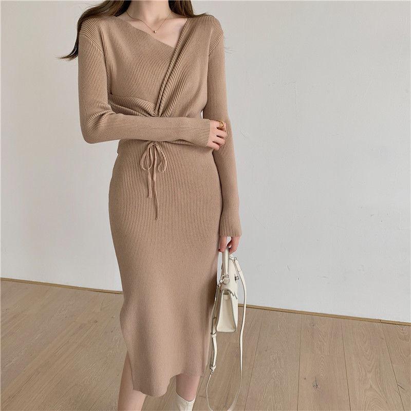 Large Temperament Light Mature Style Medium Length Knitted V-neck Split Dress