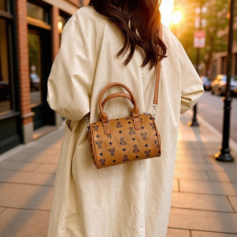 New niche design retro Boston bag women's trend handbag versatile fashion shoulder messenger bag