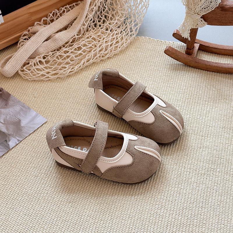 Children's fashion casual leather shoes 2025 summer new girls cute Velcro sandals medium and older children's non-slip leather shoes