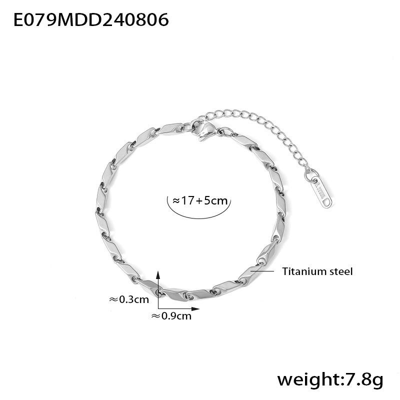 European & American Diamond-Engraved Gold-Plated Titanium Necklace: Simple, Non-Fading Fashion Statement.