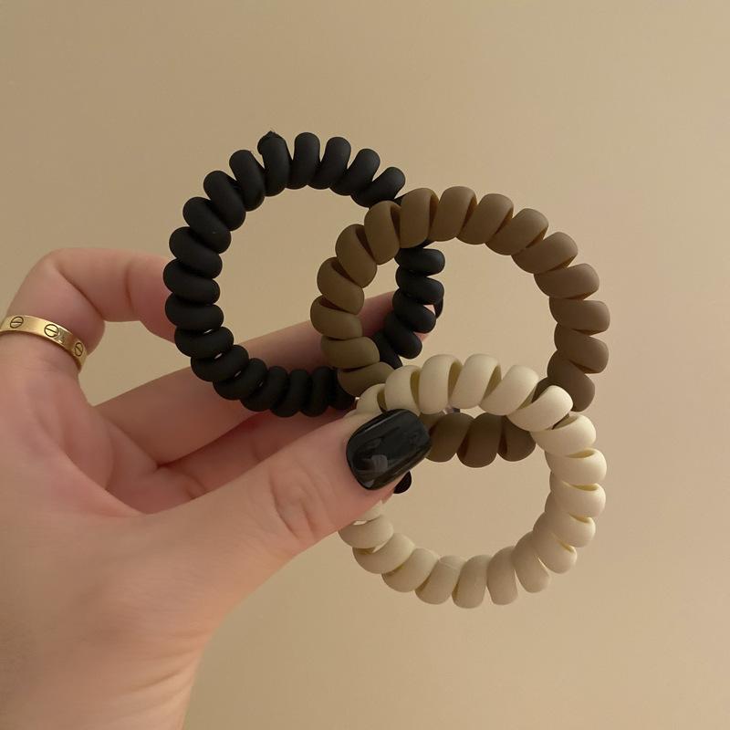 Simple Hair Bands and Rubber Bands for Women To Tie Their Hair in A Ponytail in Summer Without Damaging It