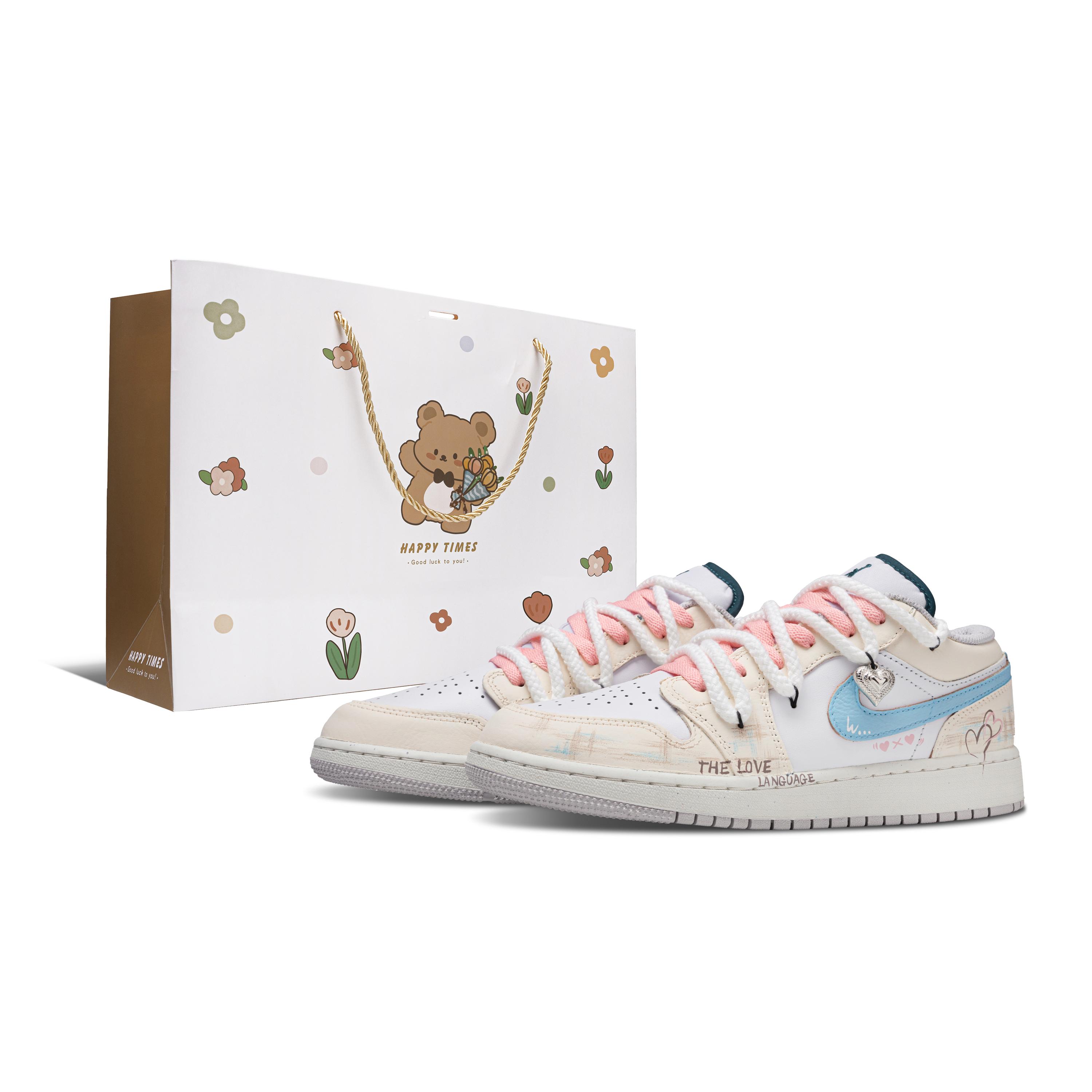 

Jordan Air Jordan 1 Love Confession Abrasion Resistant Abrasion Resistant Low top Vintage Basketball Shoes Unisex FQ7687-300(Team864-) 36