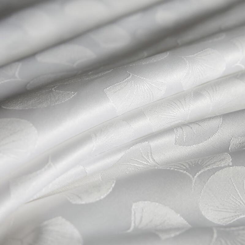 Natural Mulberry Silk Jacquard Quilt