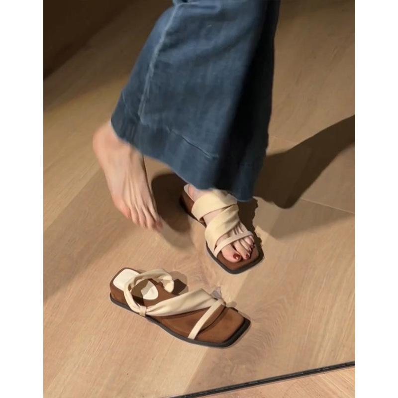 Niche design slope heel cool slippers women's outer wear 2025 summer new platform sandals