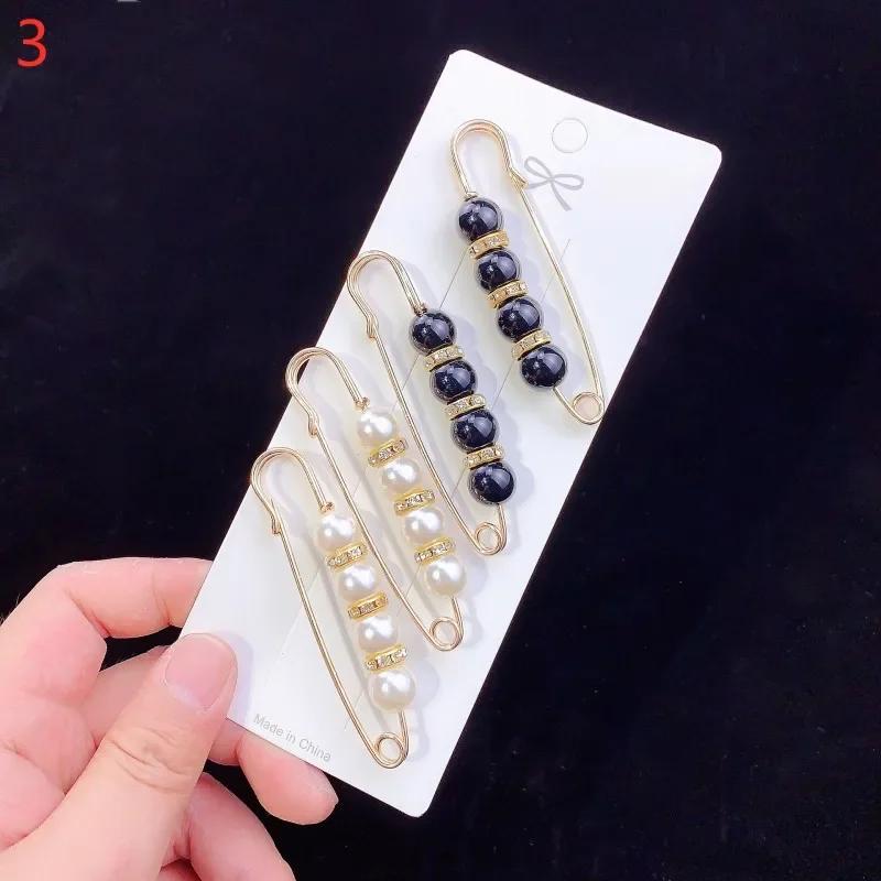Crystal Brooches Waist Buckle Cardigan Jeans Anti-fade Brooch Pins Women Sweater Coat Anti Fall Pearls Clothes Pin Decoration