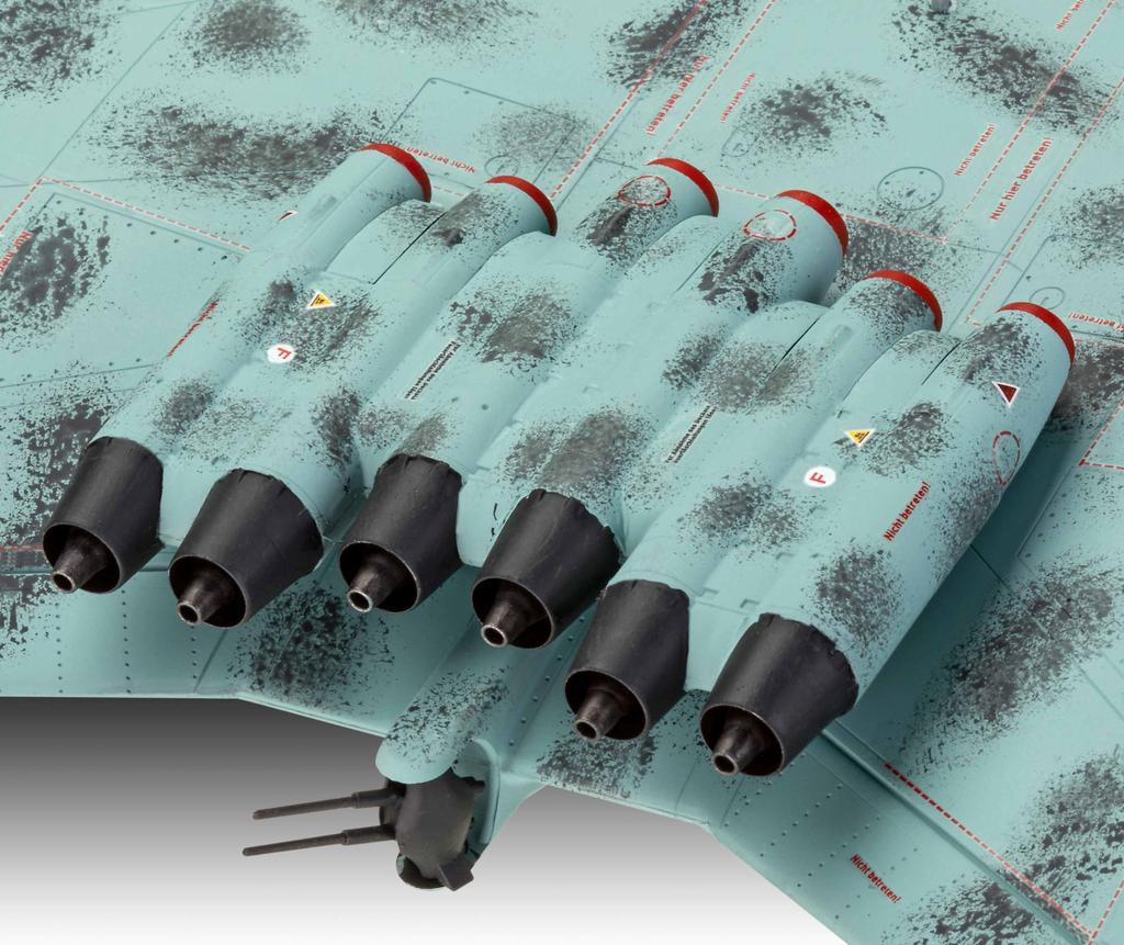 Revell German Arado Jet Bomber P Series Plastic Model Kit 03790 1/72 Ar.555