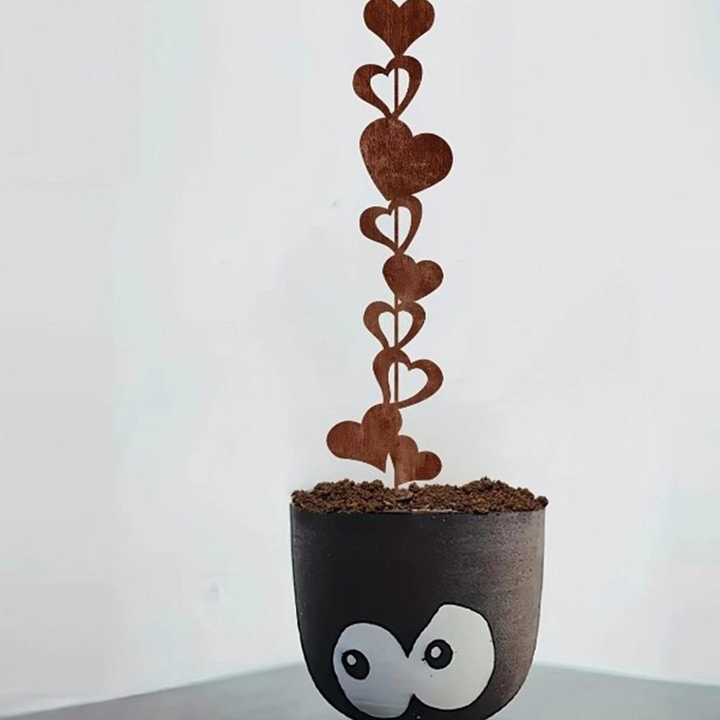 Rusty Design Metal Love Heart Garden Stake Antique Outdoor Flowerbed Decoration Stake For Yard Patios Landscape