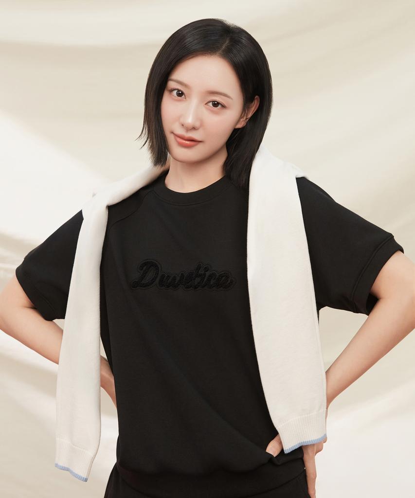 DUVETICA Haku (Black) (Women'S Short Sleeve T-Shirt)