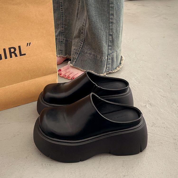 Super hot Internet celebrity thick bottom heightening slippers women's 2026 spring and autumn new popular outer wear muffin bottom bag head half sl