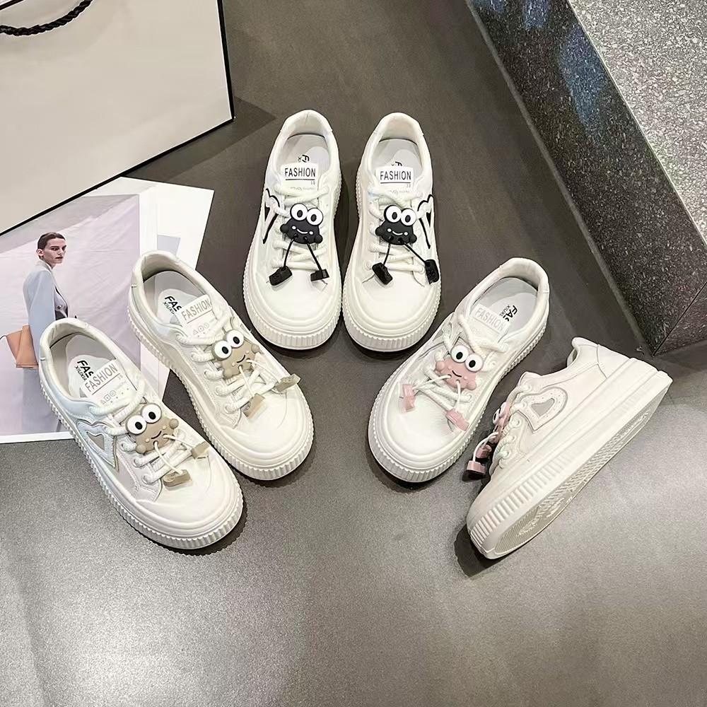 2025 neue Frühling- und Sommer-Studentenparty, hochwertige, vielseitige Schuhe, lässige Schuhe mit dicker Sohle, weiße Schuhe