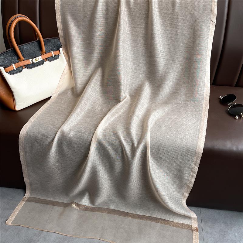 Jedwabno-wełniany szalik ze złotym brzegiem: Ochrona przeciwsłoneczna Wiosna/Jesień, Ciepły i Wszechstronny Błyszczący Szal dla Kobiet.