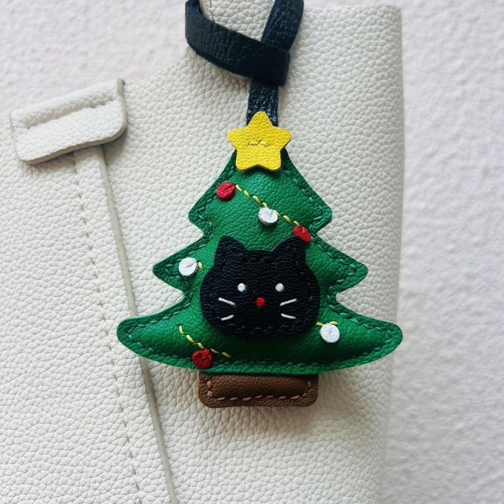 Handmade Leather Keychain from the Christmas Cat Series Pendant for Car Keys and Rearview Mirror Cute Gift