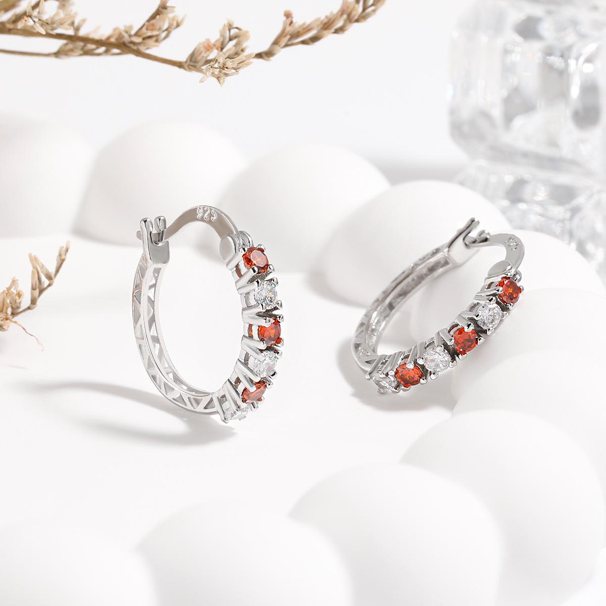 

Exquisite Two-color Earrings, Hollow Out Popular Simple Diamond-set Interval Sapphire Earrings