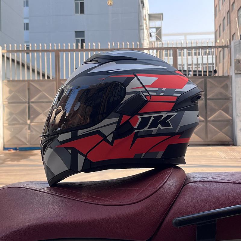 Motorcycle helmets Men's and women's locomotive full helmets Bluetooth peel-off helmets Electric vehicle helmets