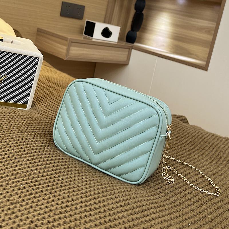 Rhombus Embroidery Thread Bag Women's New Retro Women's Bag Chain Messenger Bag Fashionable and Simple Small Square Bag