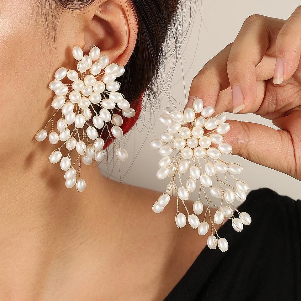 Vintage Imitation Pearls Flower Earrings for Women Luxury Handmade Beading Tassels Long Earring Bridal Wedding Party Jewelry
