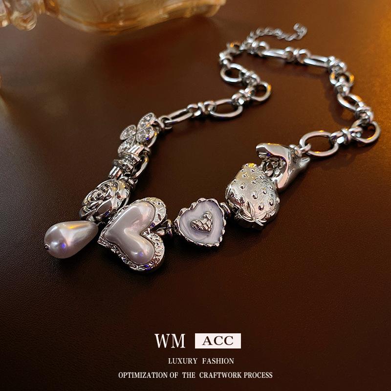 

Новые модные персонализированные ожерелья. Модные подвески в стиле ретро. Модные ретро-колье.