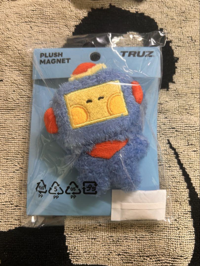 

[USED] TREASURE TRUZ minini stuffed toy magnet Hikun