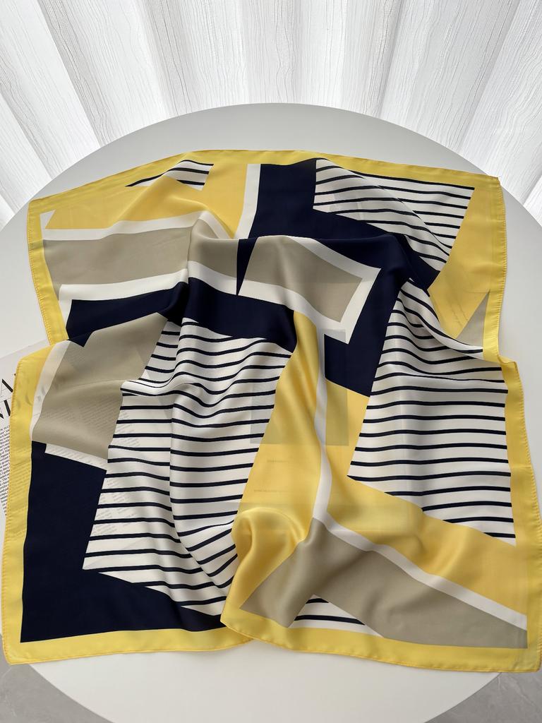 Luxury Women's Soft Satin Hair Scarves Fashion Square Rose Printed Headscarf 70cm Professional Accessories Designer Scarf