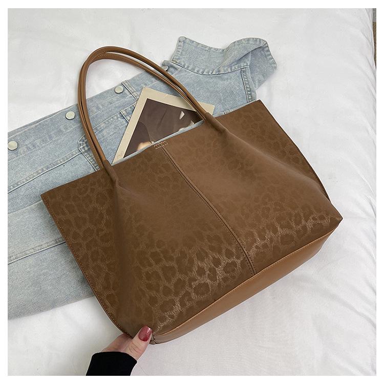 Retro Merlad 2025 Women s Large Capacity Shoulder Tote Bag