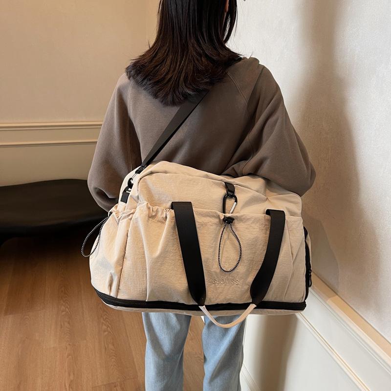 Crossbody yoga fitness bag for men and women to go out, portable luggage for hand-held clothes, large-capacity short-distance travel bag