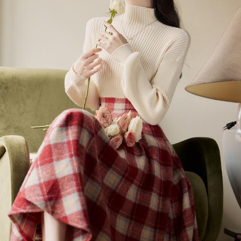 

Женский трикотажный свитер с высоким воротником и шерстяная юбка А-силуэта из коллекции Sweet Salt Style Осень/Зима 2024 M 95-105 lbs