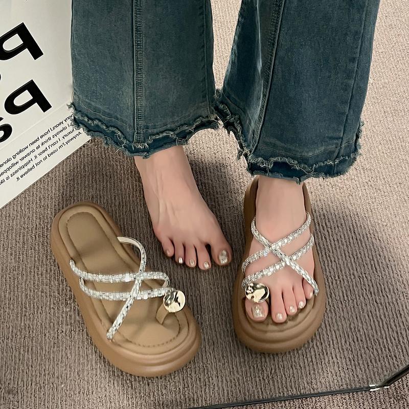 Fashion 2024 New Slippers Women's Summer Fairy Style Outer Wear Fashion Style Pearl Thick Bottom Roman Beach Slippers Women Shoes