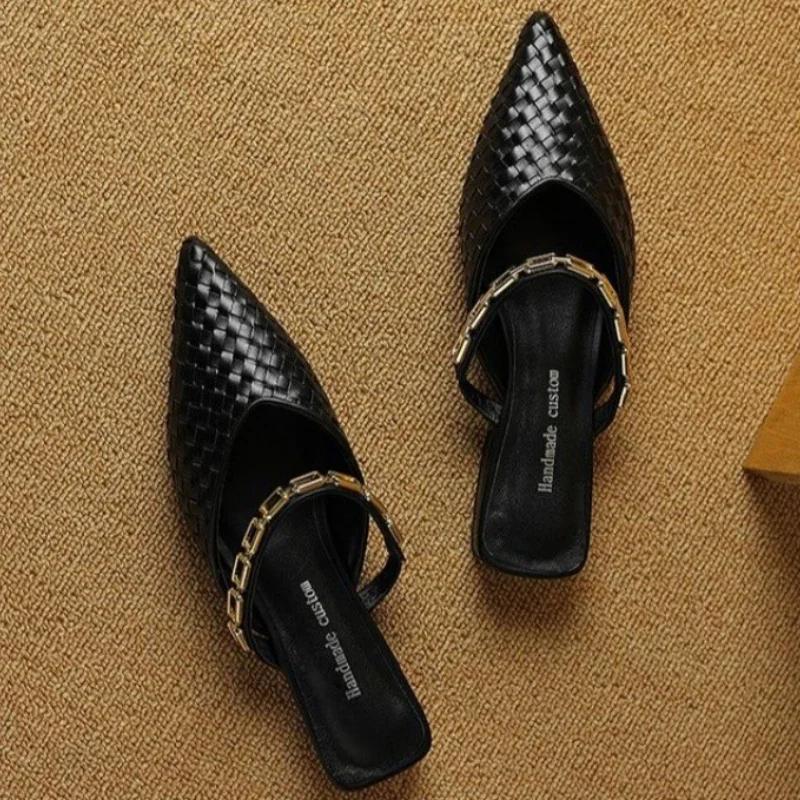 Women's Shallow Mouth Solid Color Pointed Toe Metal Decoration Design Casual Loafers Outdoor Fashion Mid-Heel Sandals
