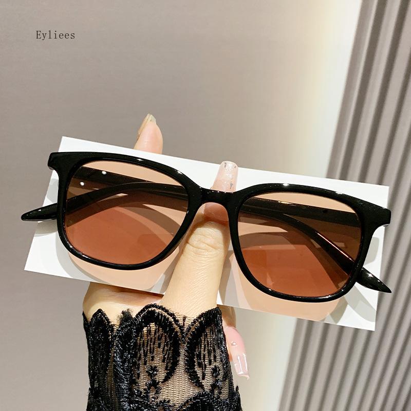 Unisex Summer Glasses Vintage Women's Oval Sunglasses Fashion Design Round Myopia Sunglasses Classic Vintage Near Sight Shades